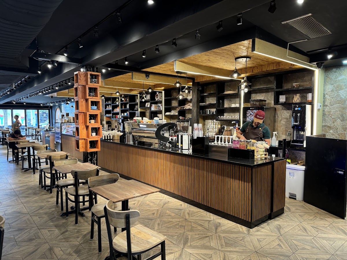 Qahwah House Coffee - Astoria Queens — Cafe